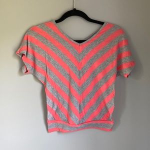 Patterned juniors tee